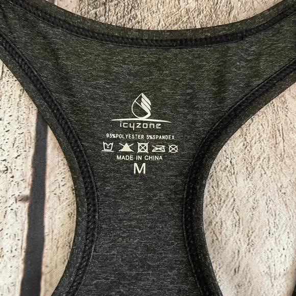 Women’s dark gray Icyzone racerback tank top Medium - Picture 4 of 4